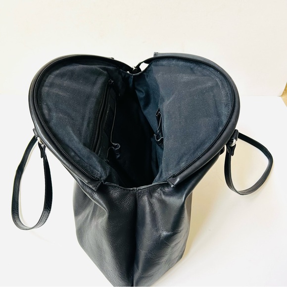 Chaos Leather Shoulder Bag. Half Structured & Half Hobo. Excellent Condition - Picture 8 of 12